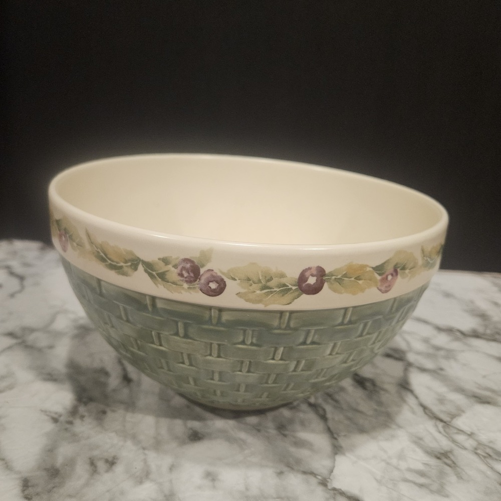 Pfaltzgraff‎ Grapevine Stoneware Mixing Bowl – Large, Basketweave Exterior